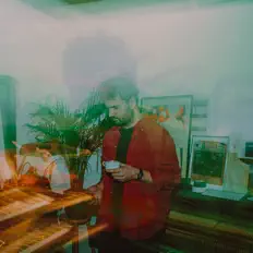 Listen to Das Paradies, watch music videos, read bio, see tour dates & more!