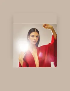 Dengarkan Julia Levy, tonton video musik, baca bio, lihat tanggal tur & lainnya!