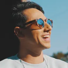 Dengarkan Nando Luiz, tonton video musik, baca bio, lihat tanggal tur & lainnya!