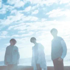 Hör dir TRY TRY NIICHE an, schau dir Musikvideos an, lies die Biografie, finde Tourdaten und mehr!