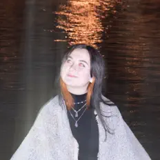 Hör dir твояболтушка an, schau dir Musikvideos an, lies die Biografie, finde Tourdaten und mehr!