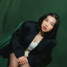 Poslechněte si interpreta Sade Susanto, sledujte hudební videa, přečtěte si životopis, podívejte se na data turné a další informace.