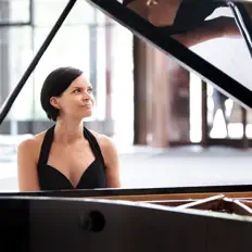 Listen to Sara Aimée Smiseth, watch music videos, read bio, see tour dates & more!