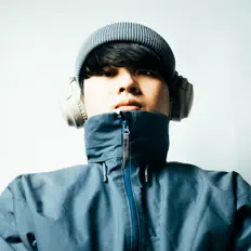 聆聽 Paja、觀看音樂影片、閱讀小傳、查看巡演日期等！