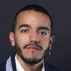 Posłuchaj wykonawcy Darío Medina, obejrzyj teledyski, przeczytaj biografię, zobacz daty tras koncertowych i nie tylko!