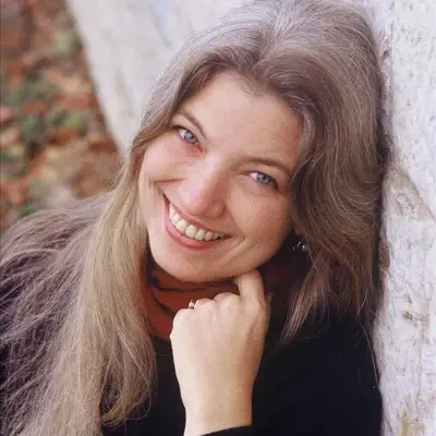 Listen to Maria Cristina Kiehr, watch music videos, read bio, see tour dates & more!
