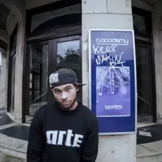 J.Clarke을(를) 듣고, 뮤직 비디오를 보고, 약력을 읽고, 투어 일정 등을 확인하세요!