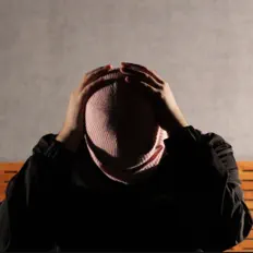 Ακούστε περιεχόμενο από MOL, παρακολουθήστε μουσικά βίντεο, διαβάστε το βιογραφικό, δείτε ημερομηνίες περιοδείας, και πολλά ακόμη!