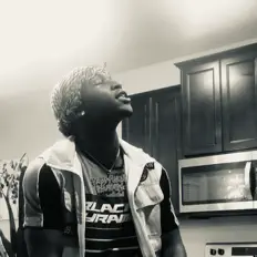 Dae Spazzo: песни, клипы, биография, даты выступлений и многое другое.