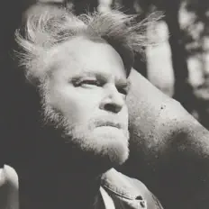 Dengarkan Thom Moore, tonton video musik, baca bio, lihat tanggal tur & lainnya!