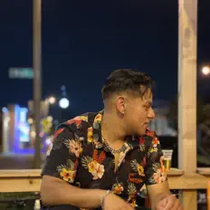 Nacho Chz: песни, клипы, биография, даты выступлений и многое другое.