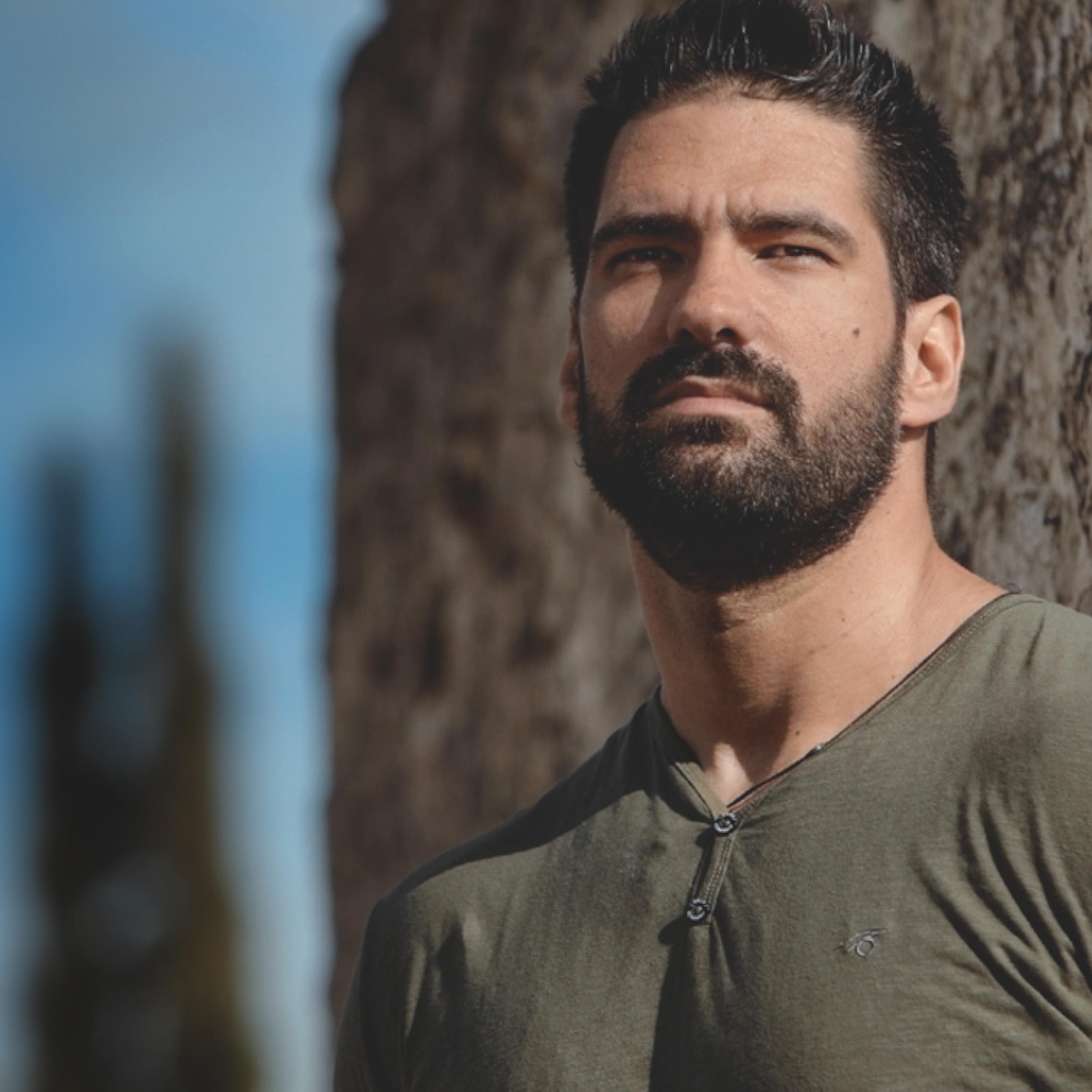 Tsi Moiras To Grammeno - Single