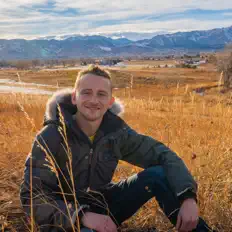 Roy Levを聴いたり、ミュージックビデオを鑑賞したり、経歴やツアー日程などを確認したりしましょう！