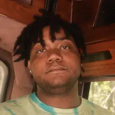 聆聽 Likreid、觀看音樂影片、閱讀小傳、查看巡演日期等！