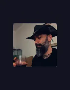 The Hundred Words सुनें, म्यूज़िक वीडियो देखें, बायो पढ़ें, दौरे की तारीखें और बहुत कुछ देखें!