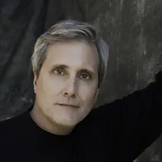 聆聽 Lawrence Dutton、觀看音樂影片、閱讀小傳、查看巡演日期等！