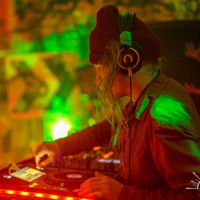 Don't Change (feat. Sonia Barcelona) - Single