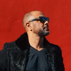 聆聽 Olavo Bilac、觀看音樂影片、閱讀小傳、查看巡演日期等！