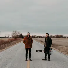 Poslechněte si interpreta The Bishop Boys, sledujte hudební videa, přečtěte si životopis, podívejte se na data turné a další informace.