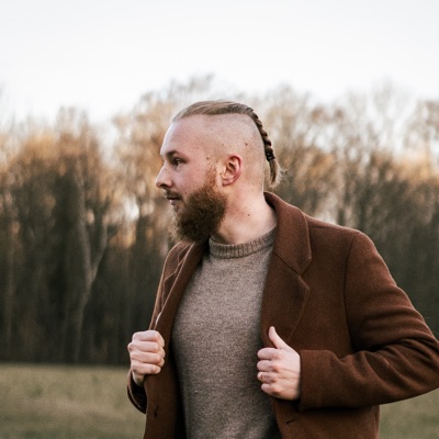 Listen to Amadeus Indetzki, watch music videos, read bio, see tour dates & more!
