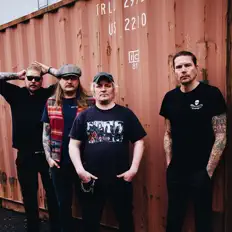 Wastedを聴いたり、ミュージックビデオを鑑賞したり、経歴やツアー日程などを確認したりしましょう！