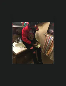 J Manを聴いたり、ミュージックビデオを鑑賞したり、経歴やツアー日程などを確認したりしましょう！