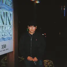 PHANTOM X dinle, müzik videolarını izle, biyografisini oku, tur tarihlerini ve daha fazlasını gör!