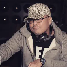 Dengarkan Happy Dayz Beats, tonton video musik, baca bio, lihat tanggal tur & lainnya!