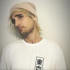 Écoutez Mitch Jones, regardez des vidéoclips, lisez la biographie, consultez les dates de tournée et plus encore !
