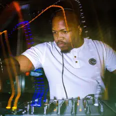 Dengarkan Dj Soso, tonton video musik, baca bio, lihat tanggal tur & lainnya!