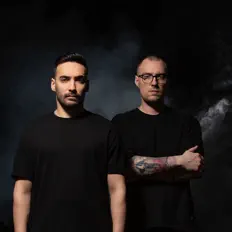 blaktoneを聴いたり、ミュージックビデオを鑑賞したり、経歴やツアー日程などを確認したりしましょう！