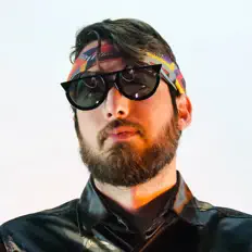 Ouça Sgrkane, assista a videoclipes, leia a biografia, veja as datas das turnês e mais!