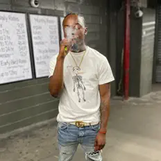 Listen to Dee Uno, watch music videos, read bio, see tour dates & more!