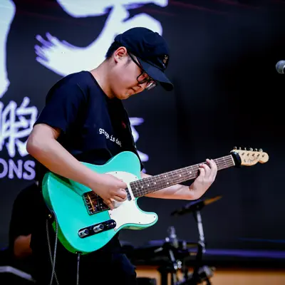 Listen to Maomi Peng, watch music videos, read bio, see tour dates & more!