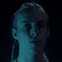 Hör dir undefined an, schau dir Musikvideos an, lies die Biografie, finde Tourdaten und mehr!