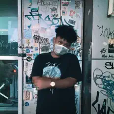 T2'n을(를) 듣고, 뮤직 비디오를 보고, 약력을 읽고, 투어 일정 등을 확인하세요!