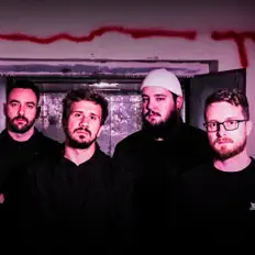 Poslechněte si interpreta For the Wicked, sledujte hudební videa, přečtěte si životopis, podívejte se na data turné a další informace.