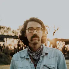 Escucha a Madly Backwards, mira videos musicales, lee su biografía, consulta las fechas de las gira y más.