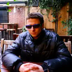 Poslechněte si interpreta Skeleton King, sledujte hudební videa, přečtěte si životopis, podívejte se na data turné a další informace.