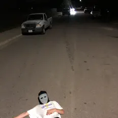 Poslechněte si interpreta B.H. 22, sledujte hudební videa, přečtěte si životopis, podívejte se na data turné a další informace.