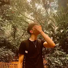 收听 E Money、观看音乐视频、阅读小传、查看巡演日期等 ！