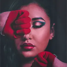 聆聽 Ginayra、觀看音樂影片、閱讀小傳、查看巡演日期等！