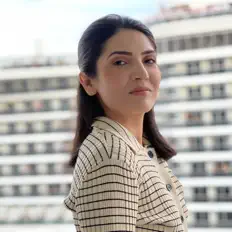 Listen to Isaura Gheorghiu, watch music videos, read bio, see tour dates & more!