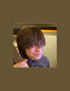 Listen to Fins Shins, watch music videos, read bio, see tour dates & more!