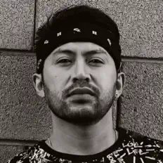 Hör dir Jai Aisa an, schau dir Musikvideos an, lies die Biografie, finde Tourdaten und mehr!