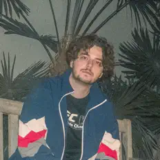 Listen to Onno Sure, watch music videos, read bio, see tour dates & more!