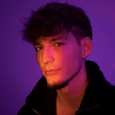 Poslechněte si interpreta Mesotec, sledujte hudební videa, přečtěte si životopis, podívejte se na data turné a další informace.