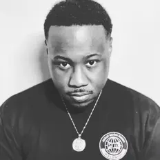 Ouça CEO Trevo, assista a videoclipes, leia a biografia, veja as datas das turnês e mais!