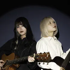 Hör dir Day and Night an, schau dir Musikvideos an, lies die Biografie, finde Tourdaten und mehr!