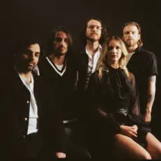 Escucha a Romero, mira vídeos musicales, lee la biografía, consulta fechas de giras y mucho más.